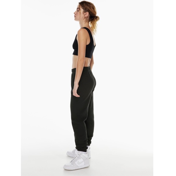 ARITZIA | TNA COZY FLEECE BOYFRIEND BASIC SWEATPANTS SOFT (BLACK) TALL - Picture 4 of 12